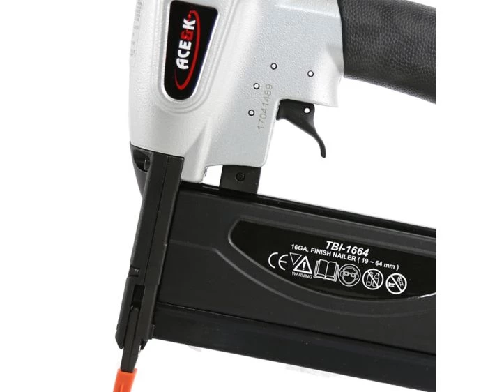 ACE & K AN1008A Pneumatic 16G 20-64mm 2nd Fix Straight Finish Nailer in Plastic Case