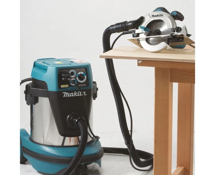 Makita VC2211MX1 Wet & Dry 22L Dust Extractor Vacuum 240V
