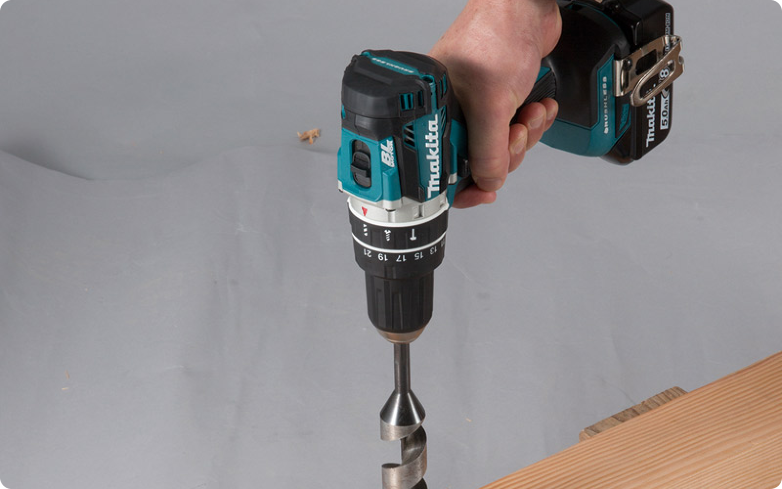 Makita DHP484